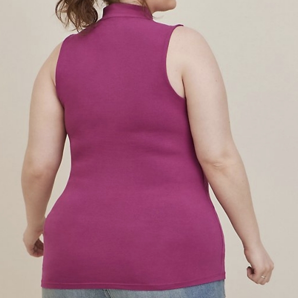 NWT Torrid Foxy Mock Neck Zip Up Tank Size 3 - Picture 2 of 4